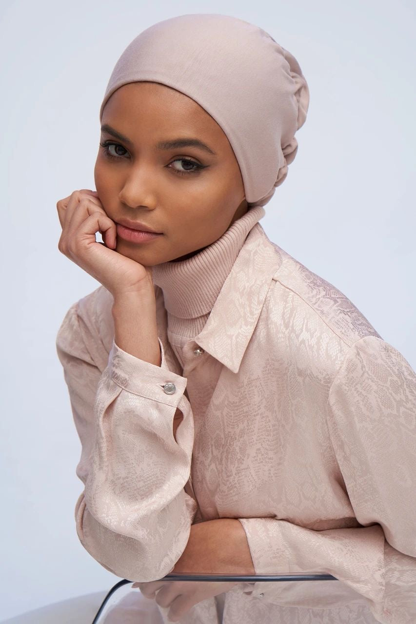 SATINÉ - Bonnet en satin de qualité supérieure